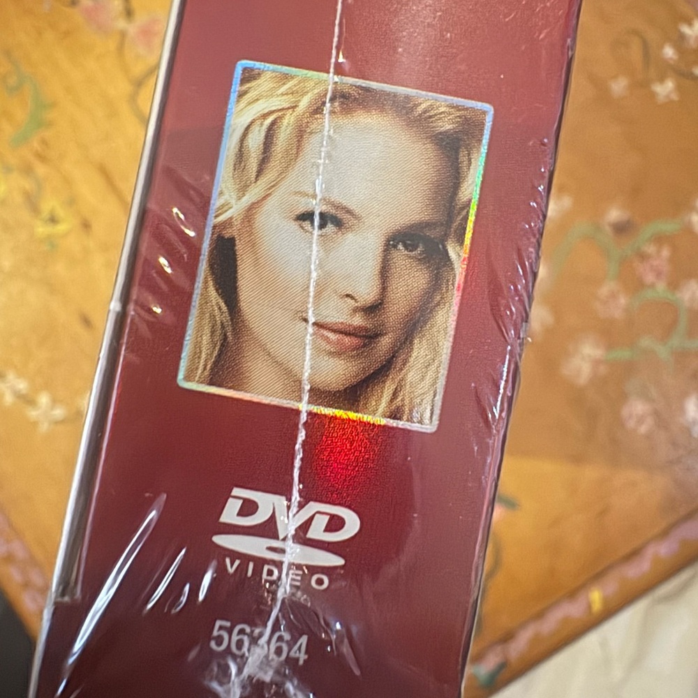 Grey's Anatomy Season Four DVD - Red Holographic Cover - Picture 6 of 7